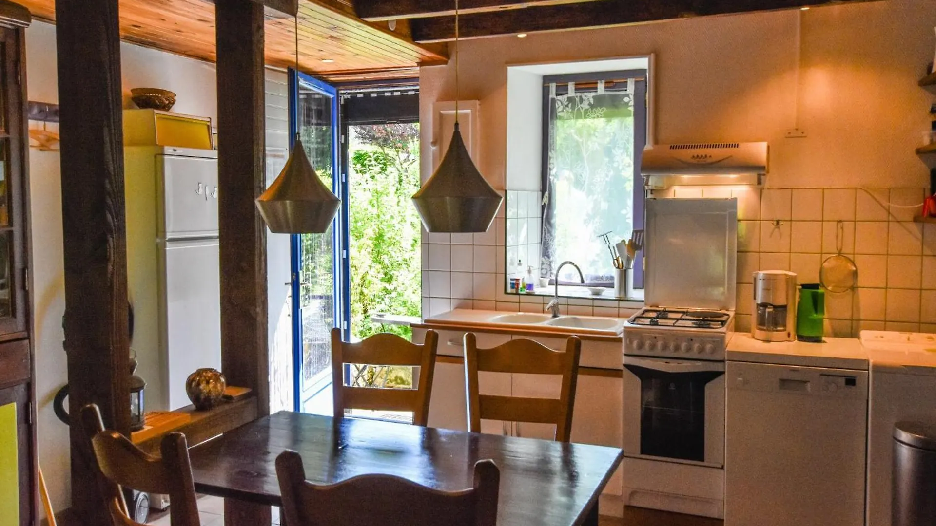 Beautiful Holiday Home In Pionsat Auvergne With Garden 0*,