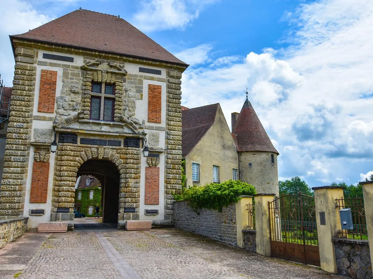 Beautiful Holiday Home in Pionsat Auvergne with Garden
