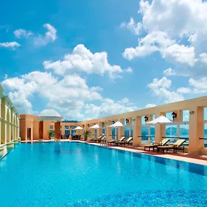 https://the-royal-garden.getmacauhotels.com