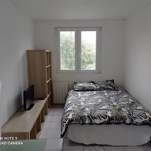 https://studio-basic-quiet-and-confortable.midi-pyreneeshotels.com